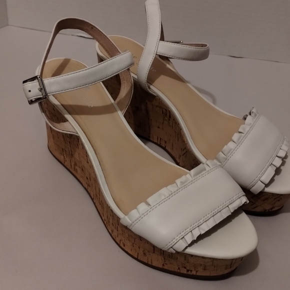 Kate Spade Tomas Sandals - Picture 3 of 16
